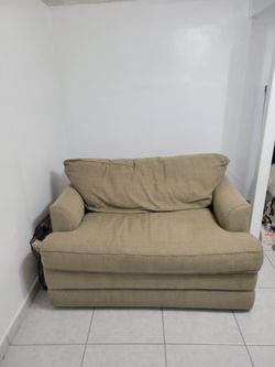 TWIN PULLOUT BED/COUCH $150