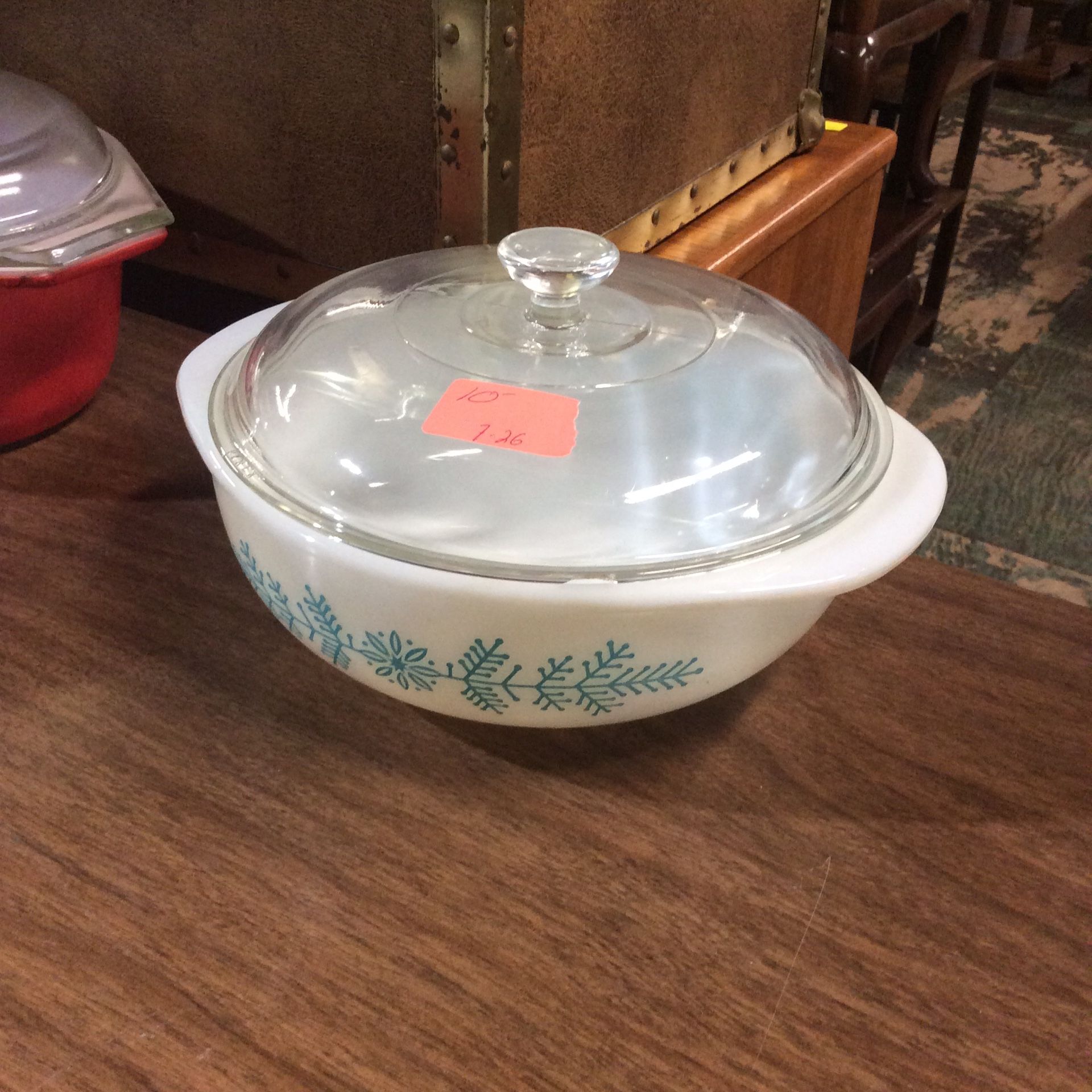 Vintage Pyrex winter collection round dish