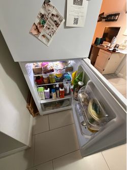 Insignia fridge 23”/25”/57”