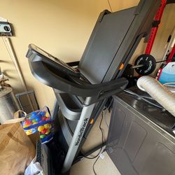 NordicTrack Treadmill - EXP7i folding treadmill