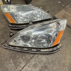 03-07 Honda Accord Headlights 