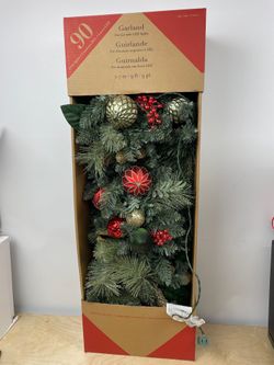 9' Pre-lit LED with Twinkle Artificial Decorated Garland, Red