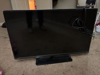 VIZIO 32”  TV