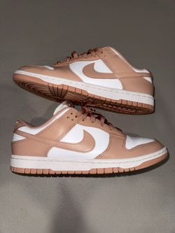 Nike dunk rose whisper Sz 10