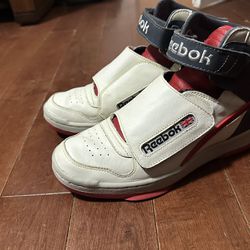 Reebok Alien Stomper Bishop 40th Anniversary Sneakers in Scarlet/Multicolor