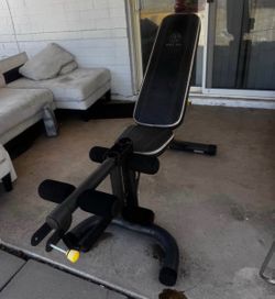 Adjustable weight bench