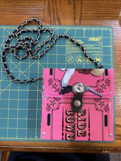 Little Earth Metal License Plate Pink Western Rodeo Cowgirl Crossbody Purse