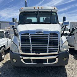 Freightliner Cascadia 2013