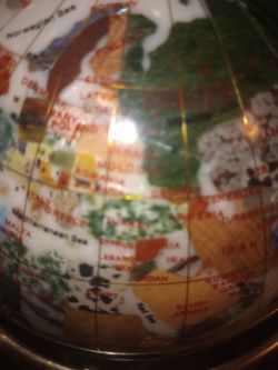 World desktop globe