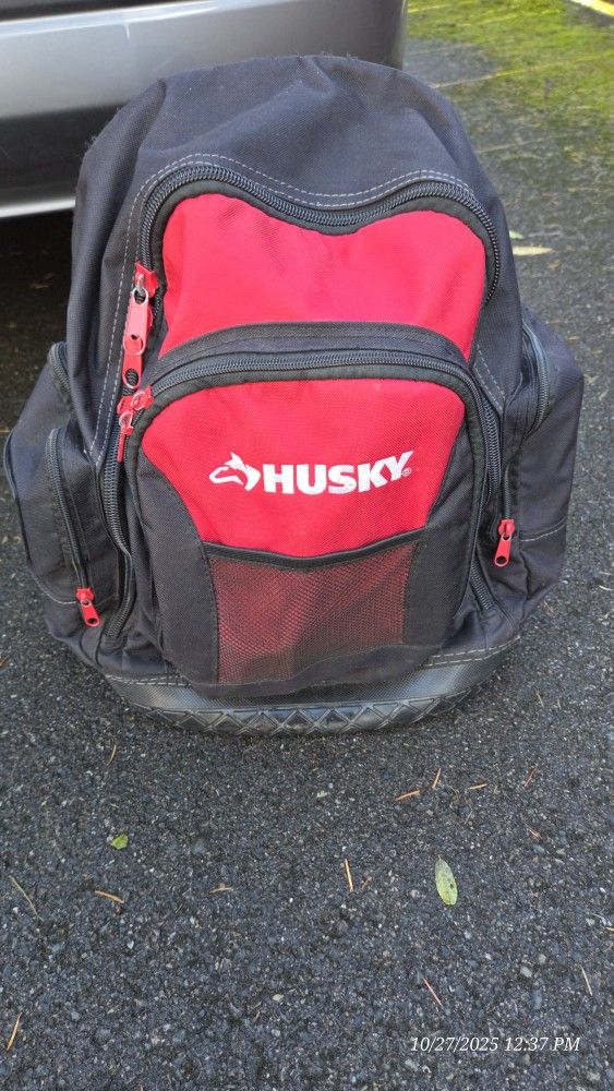 (Like New) Husky Tool Backpack 18" With Heavy Duty Waterproof Bottom