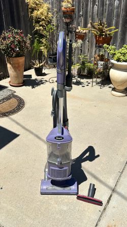 Shark Navigator upright vacuum cleaner