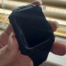 Apple Watch (7) Case Included