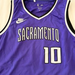 NBA Sacramento. DeRozan #10.