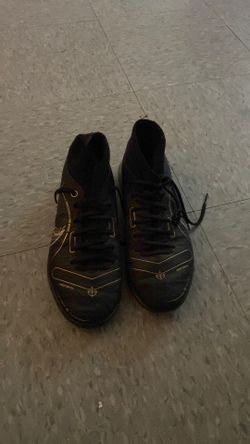 Nike soccer indoor cleats