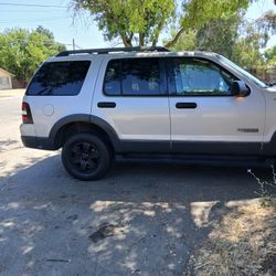 2006 Ford Explorer