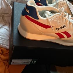 BRAND NEW SZ 12 Reebok Classics