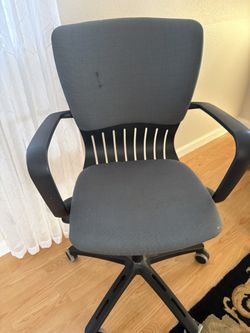 Basic Rolling Office Chair