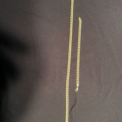 Gold curblink Chain 