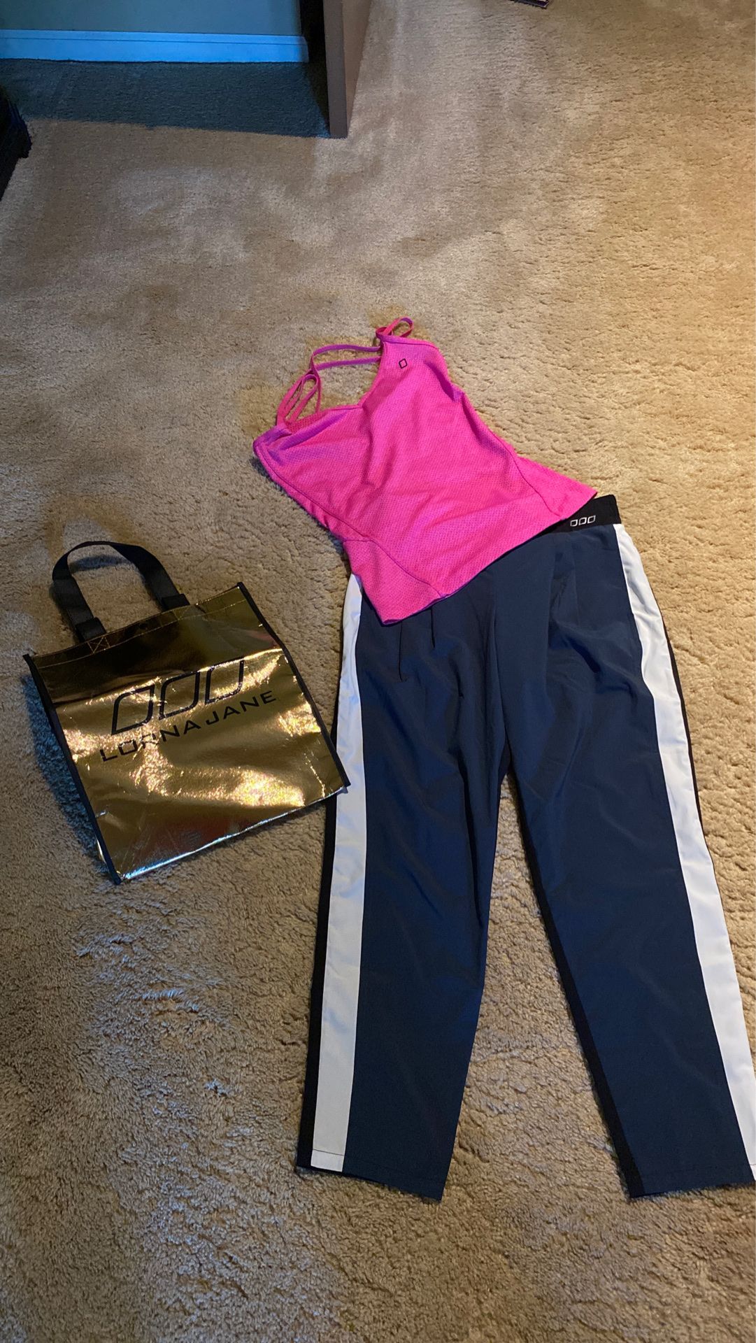 Recondition LORNA JANE Athletic Wear / size Small