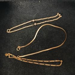 3  Bracelet..  Oro 10 K.. Las 3 Por 95 Dolar
