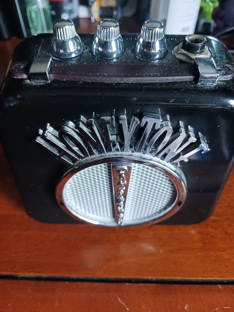 Honeytone Mini Portable Guitar Amp