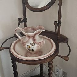 Antique Hand/Face Station
