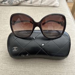 Chanel Brown tortoise sunglasses