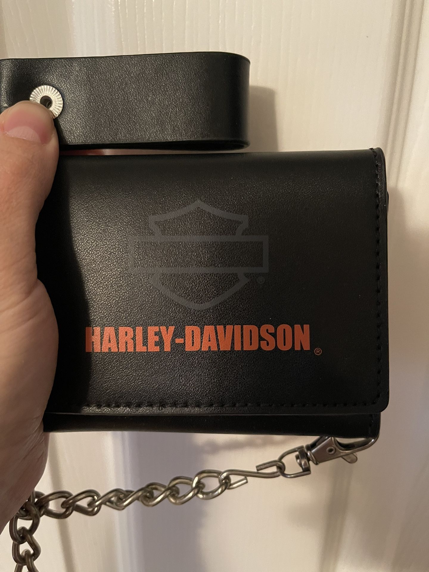 New Genuine Harley Davidson Black Leather Wallet with Silver Chain