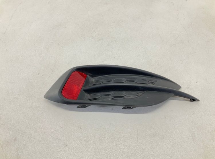 Honda Civic Left Rear Bumper Trim With Reflector