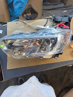 18-19 Subaru Outback Legacy Headlight Halogen Driver Side