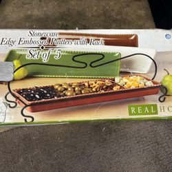 Stoneware Serving Platters With Rack 