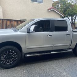 Nissan Titan 