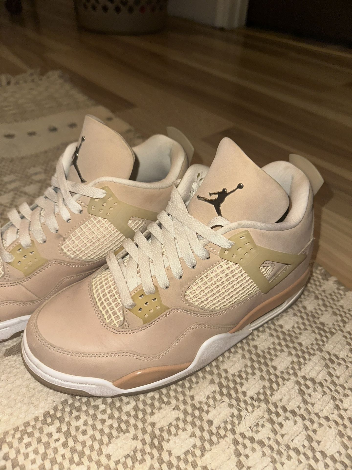 Jordan 4 Shimmers 