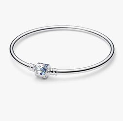 Sparkling Barrel Clasp Bangle ( Pandora) Bracelet 🔥🔥