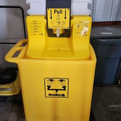 Bradley Mobile Eyewash Station 