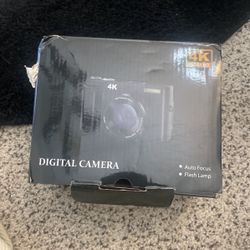 Digital Camera 