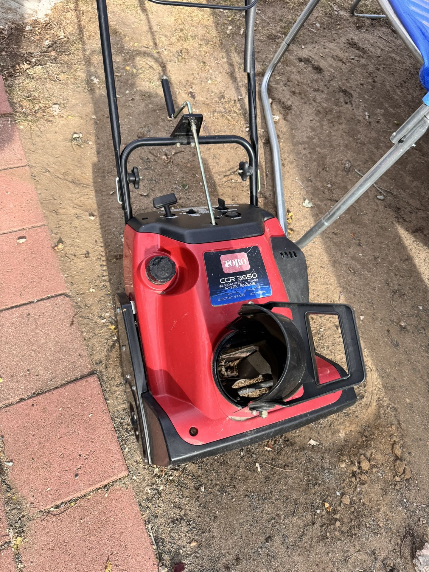 TORO SNOWBLOWER