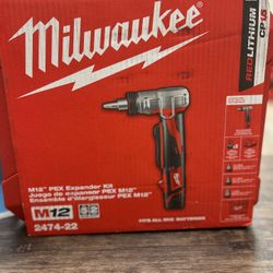 Milwaukee M12 Pex Expander Kit 