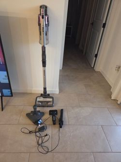 Shark vaccum