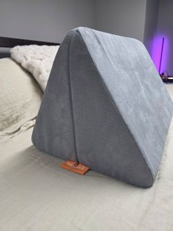 The Nugget triangle pillow replacement