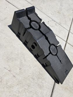 Rhino Car Ramps Up To 12000 Lbs (2 Ramps)