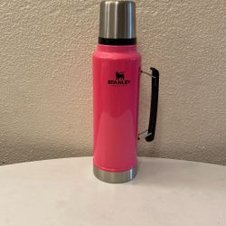 Flash Sale ** Stanley Neon Pink Legendary Bottle 1.5 Quart 