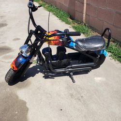 For Kids Only... Electric Bike 15mph 20miles range... when you turn it on sound real motorcycle, brand new ebike e-bike chopper Bike $350! Built or in