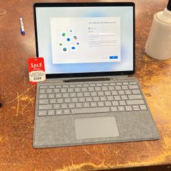 Microsoft Pro 8 16GB RAM 256GB RAM W/ Keyboard & Pen