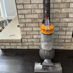 Dyson vacuum 