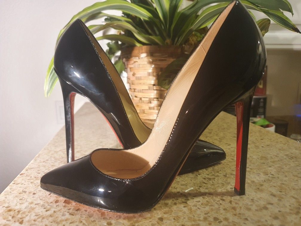 Louboutin 36.5 6.5 Pigalle Immaculate, Genuine, Never Worn.