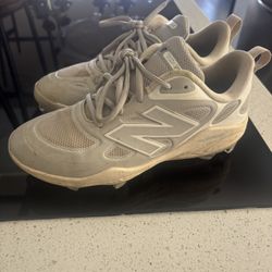 Lately used youth, baseball cleats