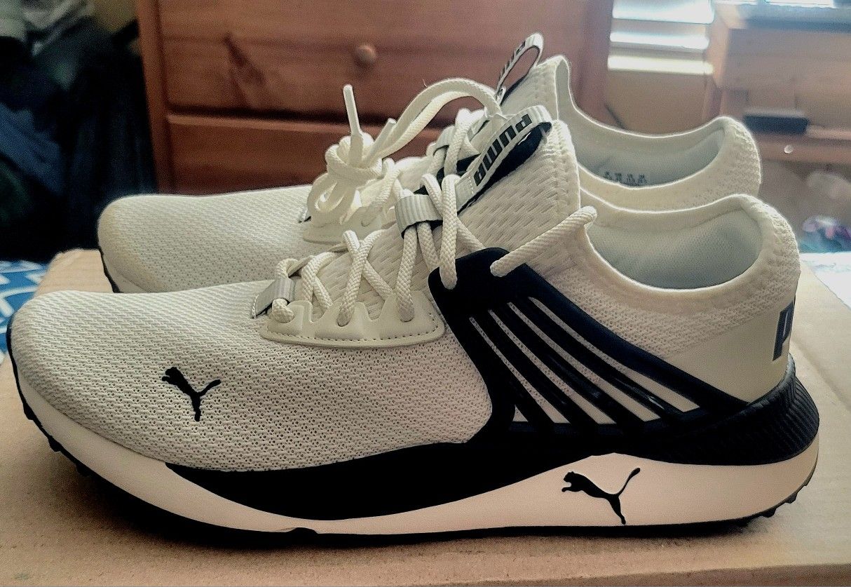 Puma Sneakers