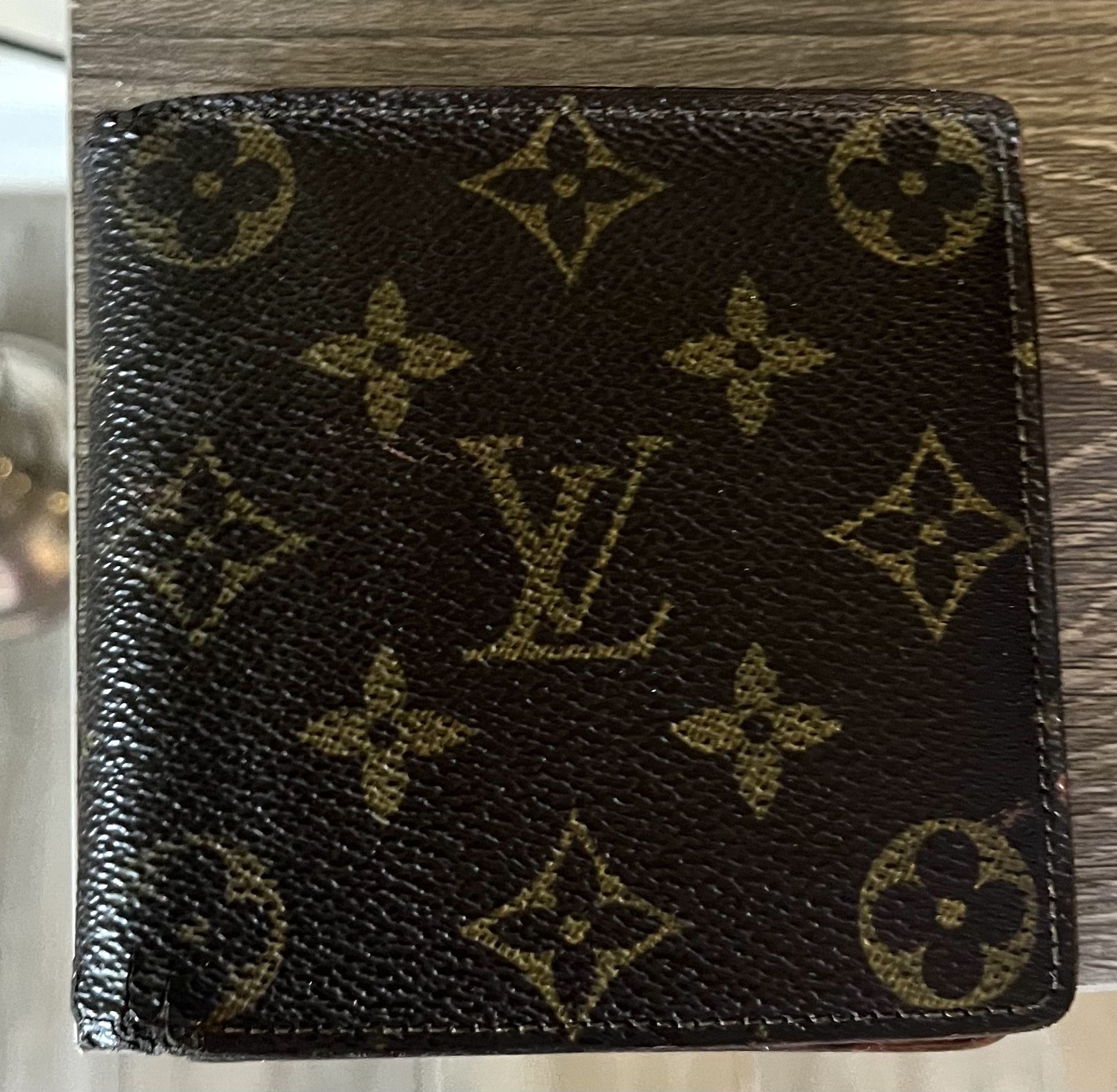 Luis Vuitton Men’s Wallet