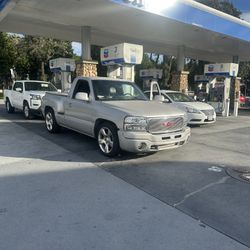 2004 GMC Sierra 